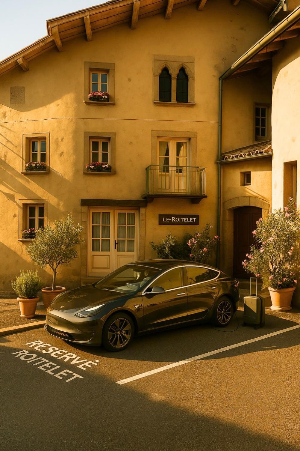 Appart'Hotel Chaleureux Au Coeur De Tullins - Le Roitelet Exterior foto